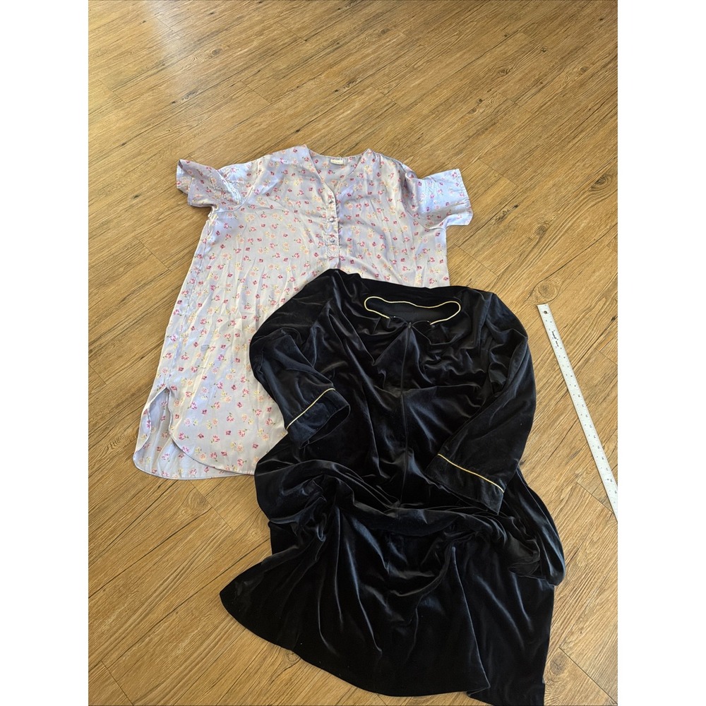 vintage secret treasures nightgown Lot Of Two Robes Black Purple Plush Silky